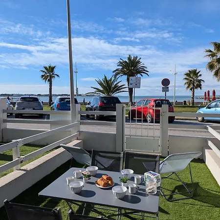 Sol-y-days Goeland, Avec Terrasse Front De Et Place De Parking En Centre-ville
