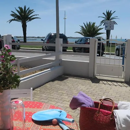 Sol-y-days Goeland, Avec Terrasse Front De Et Place De Parking En Centre-ville